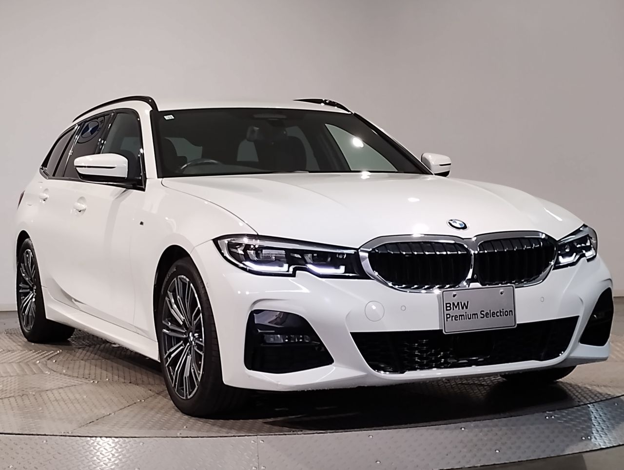 G21 320i RHD