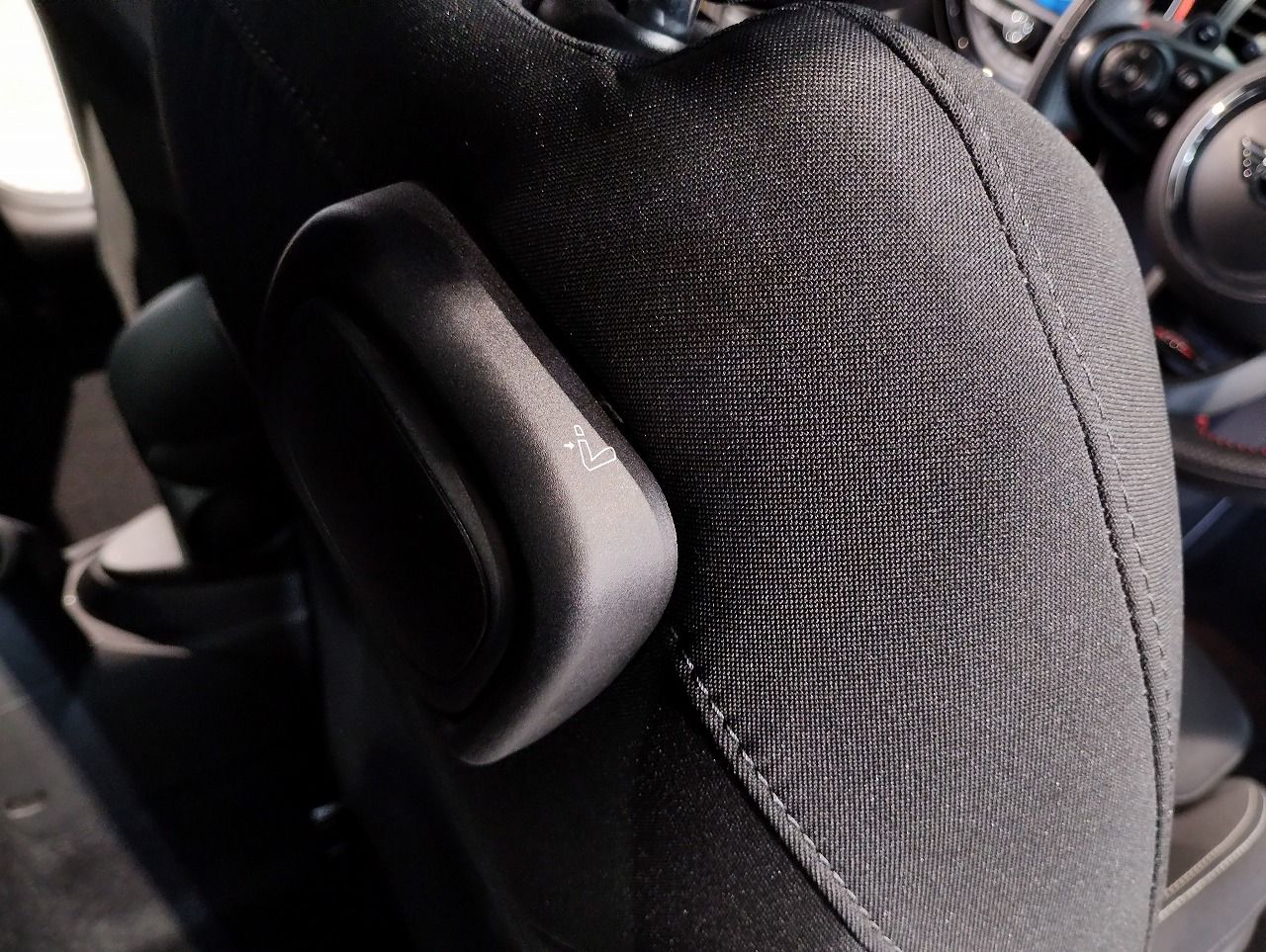 F56 COOPER S D(AT)