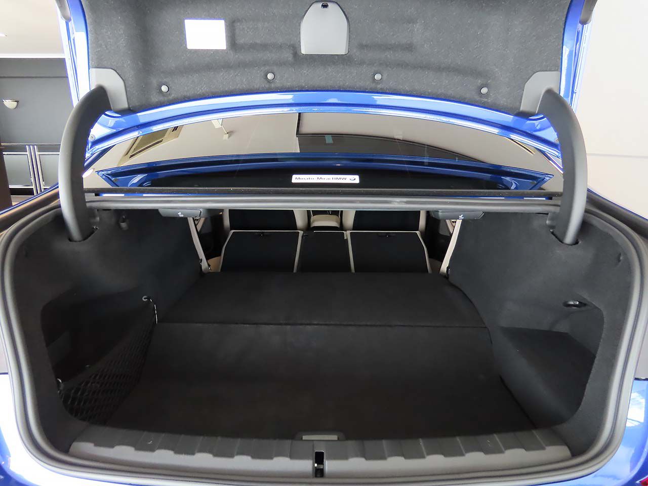 G20 330e Saloon RHD