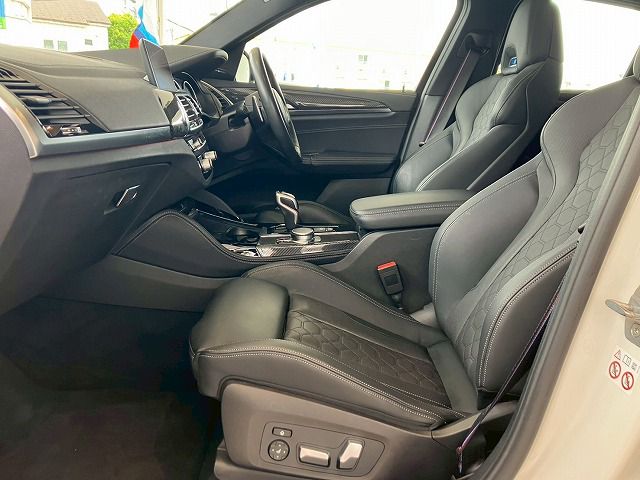 X4 M RHD