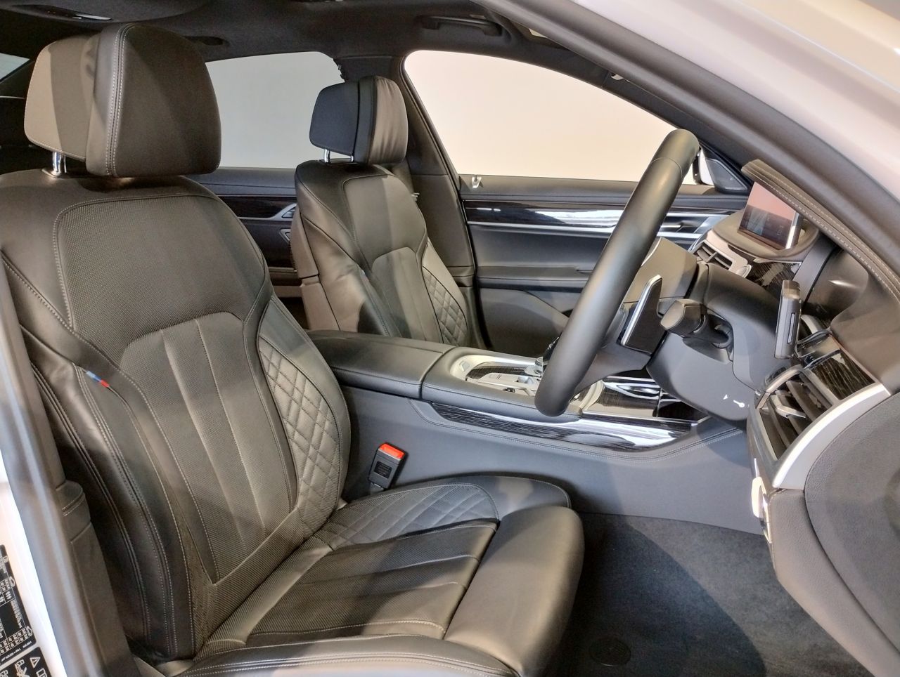 G11 740d xDrive Saloon RHD