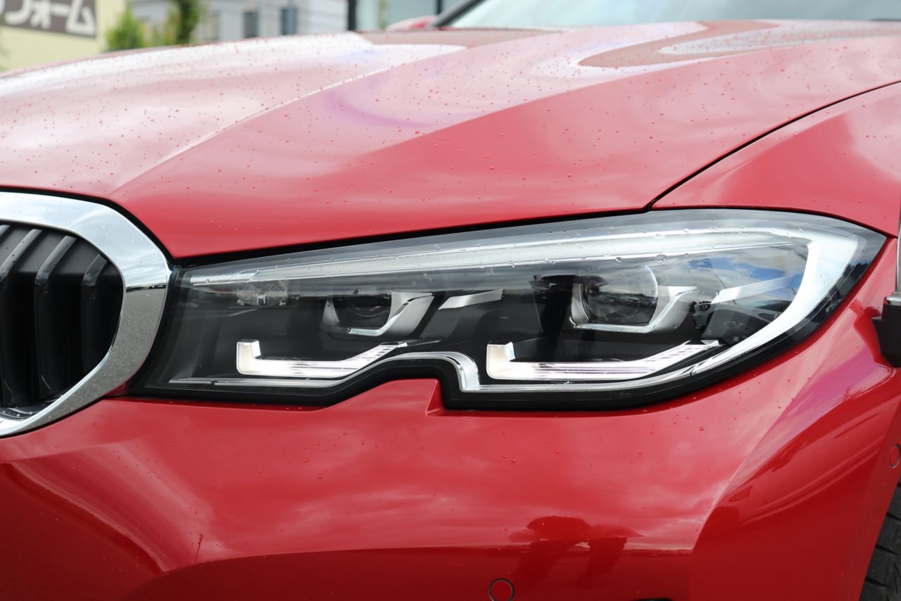 G20 320d xDrive RHD Saloon