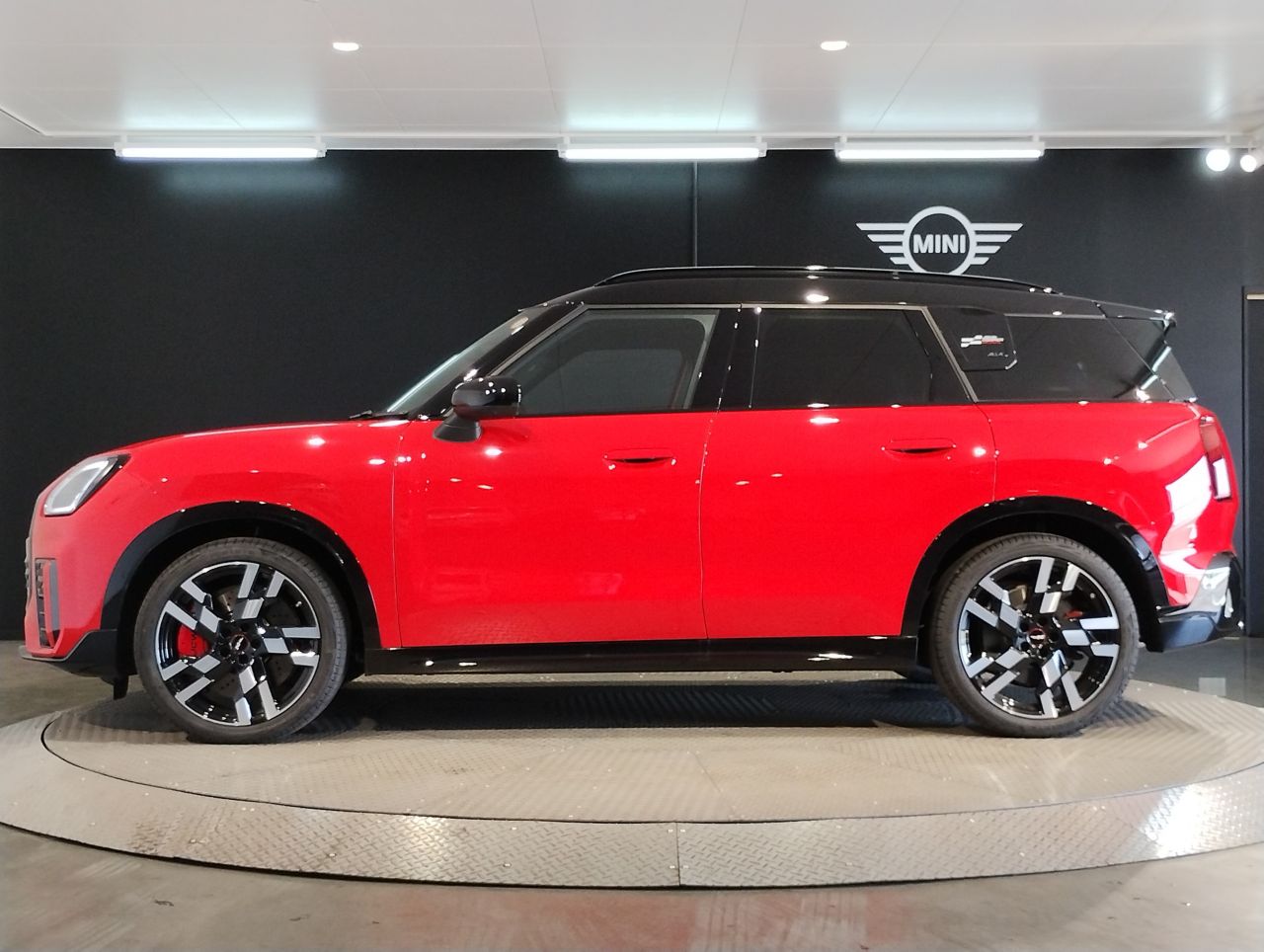 U25 MINI John Cooper Works Countryman ALL4