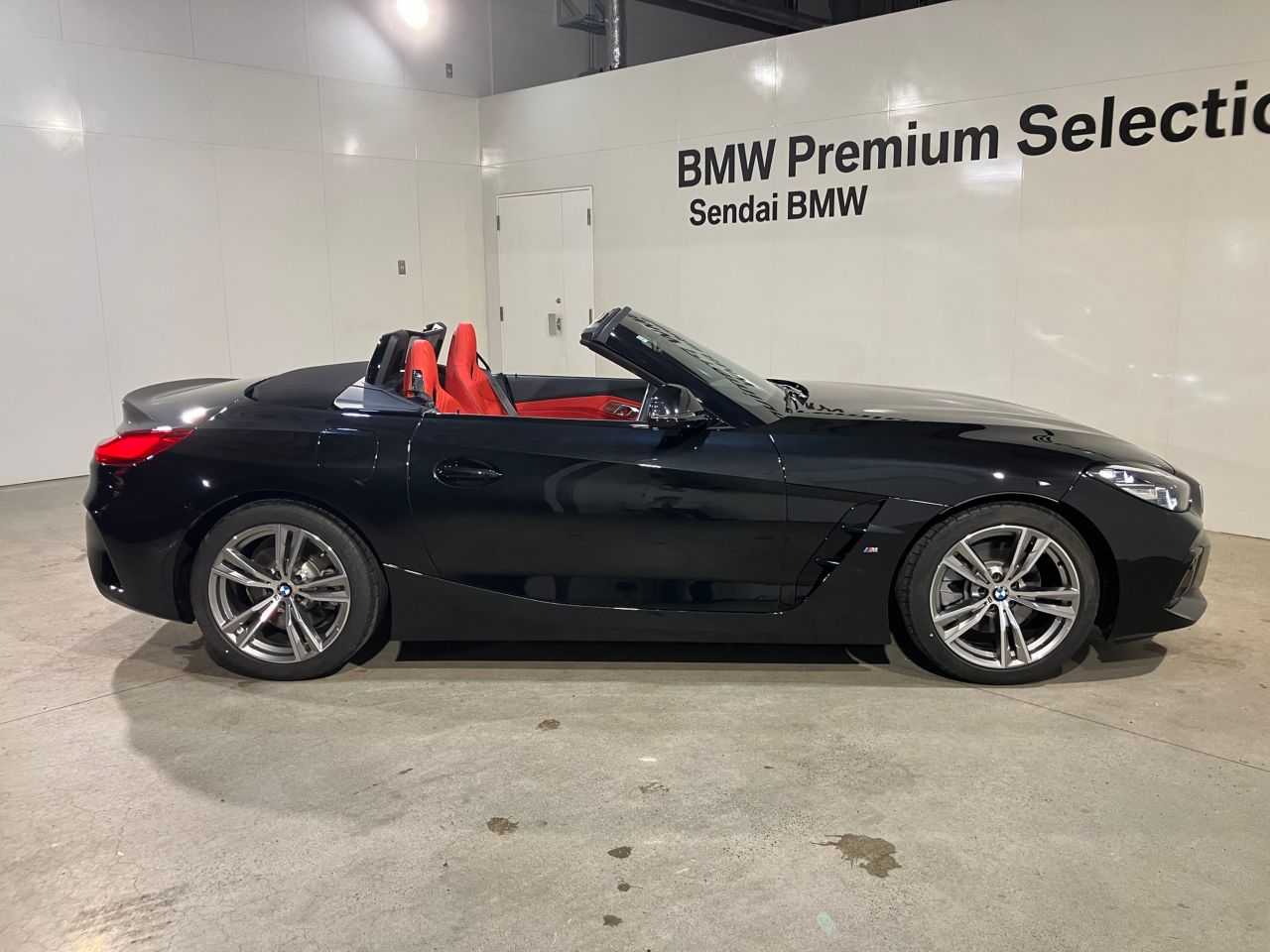 G29 z4 sDrive20i RHD