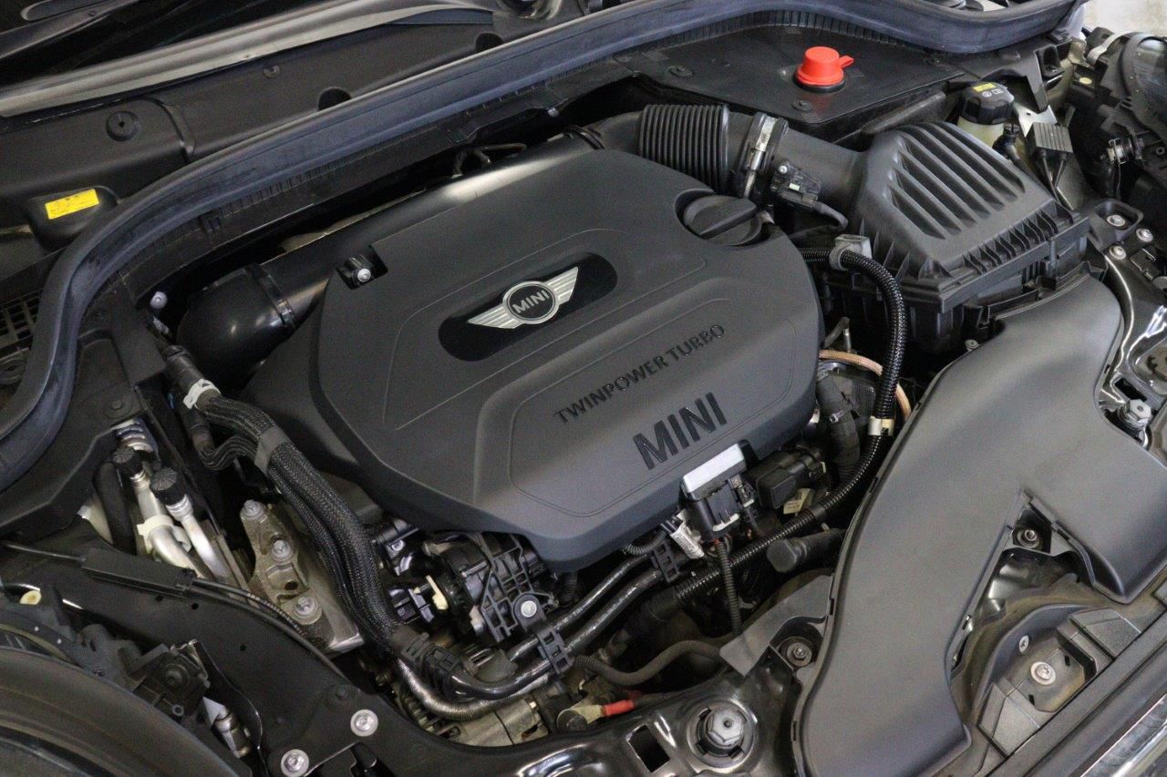 F56 COOPER S D(AT)