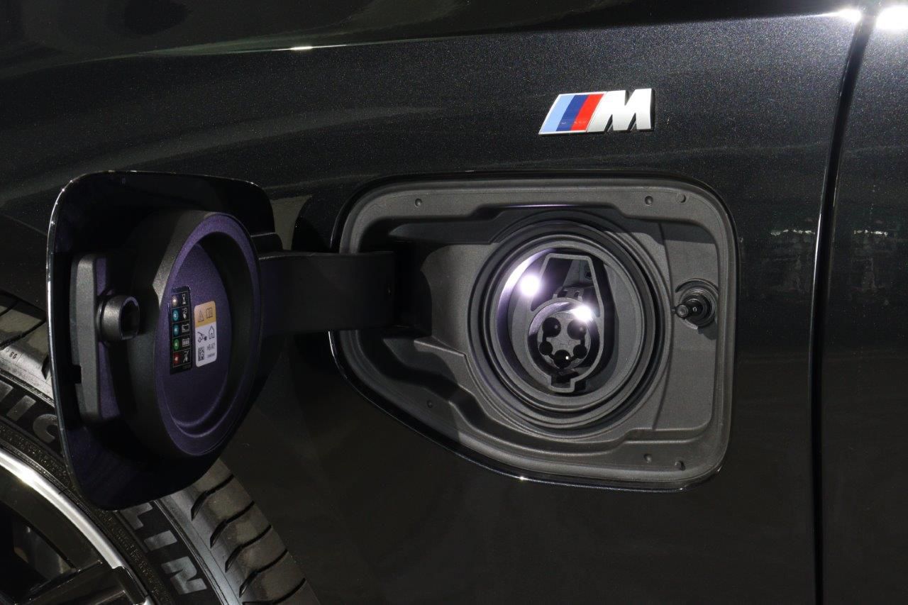 BMW i5 M60 xDrive Sedan RHD