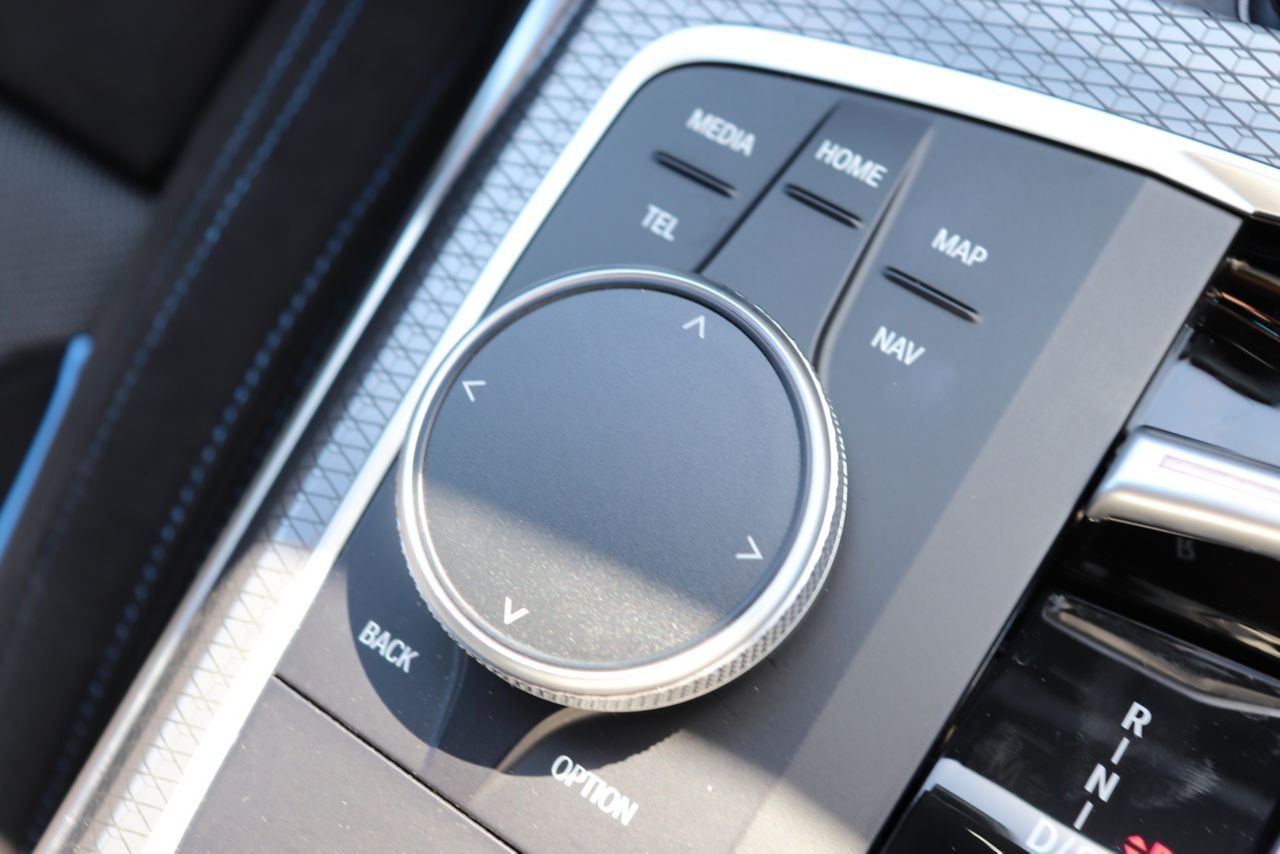 320d xDrive Berline RHD