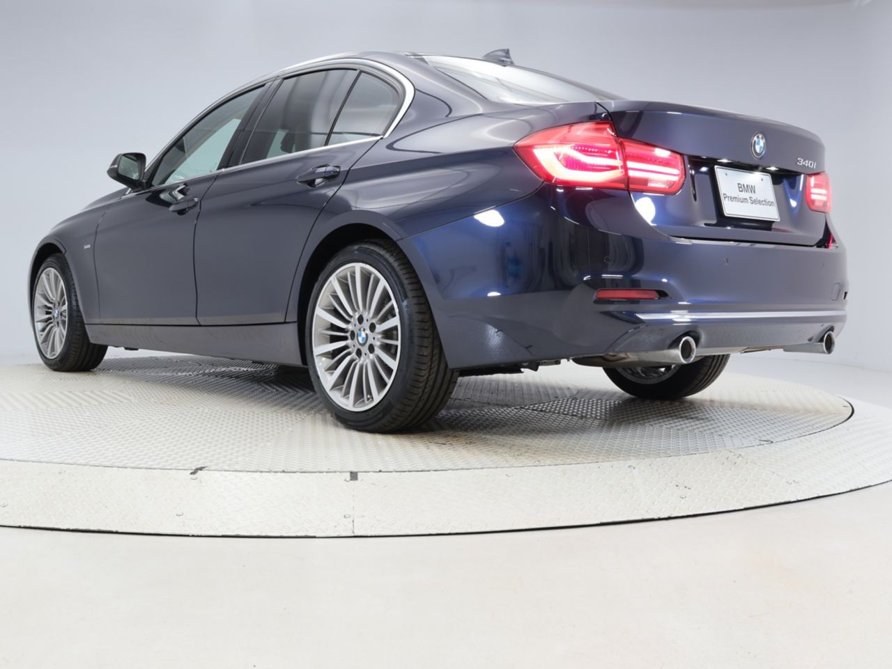340I SEDAN RHD