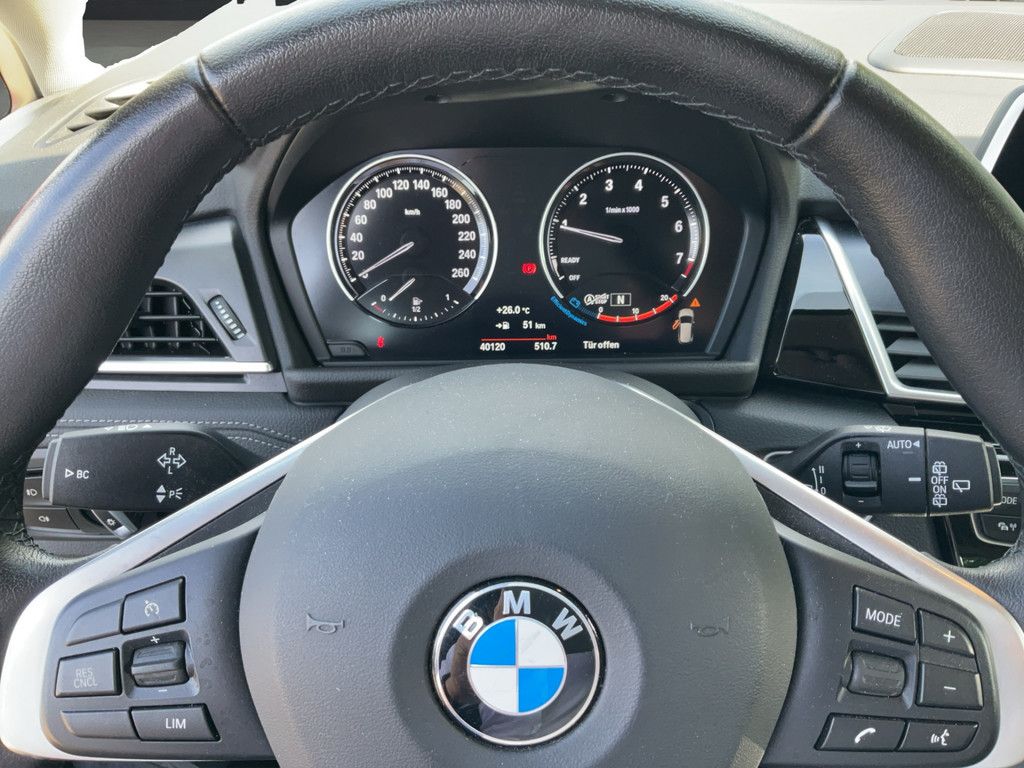 BMW 218