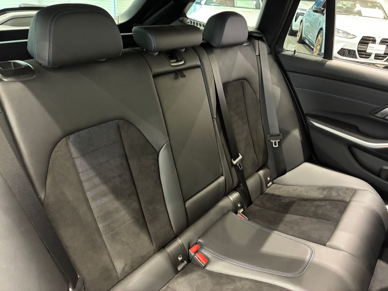 G21 330i Touring RHD