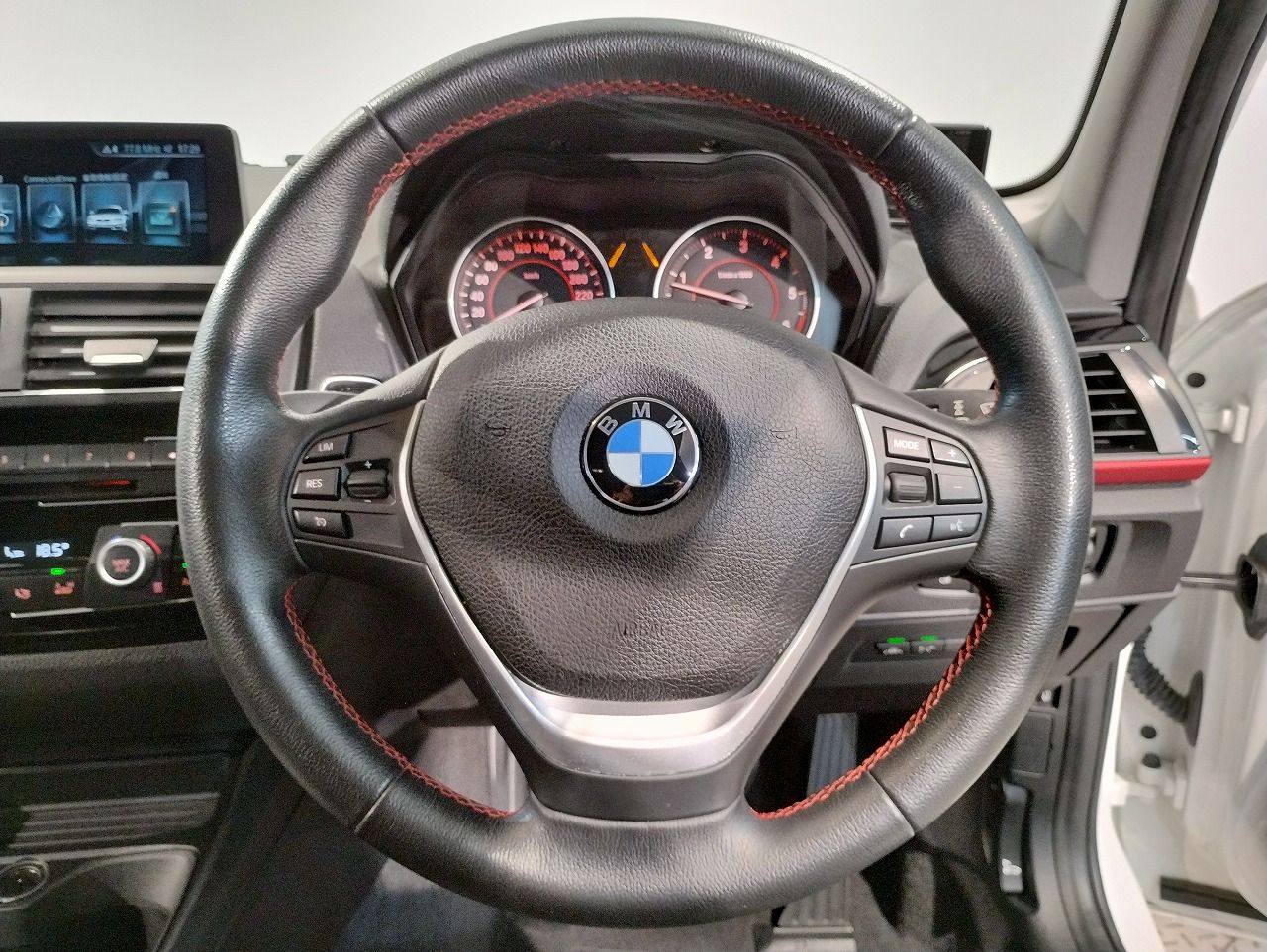 118D 5DOOR RHD