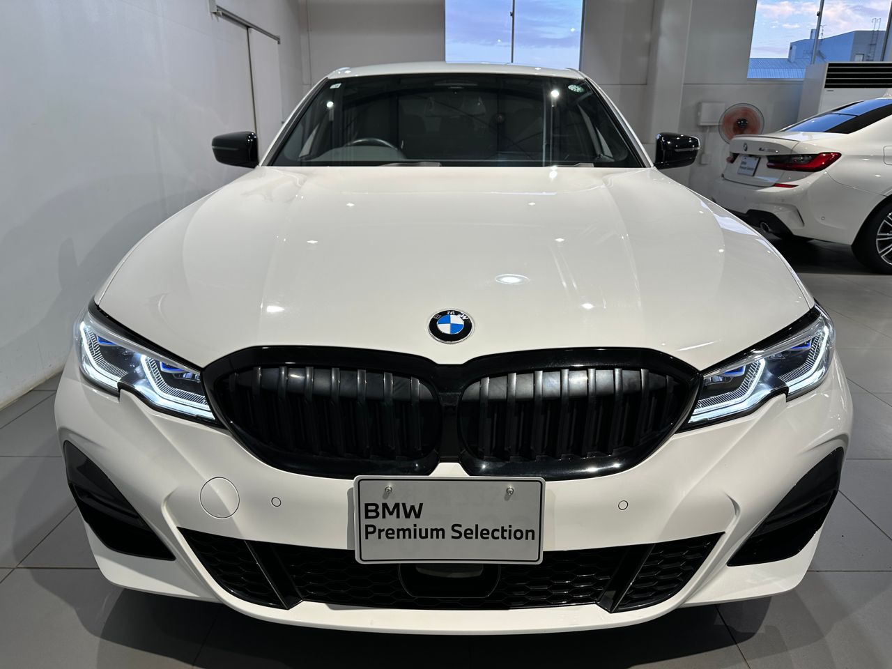 G20 320d xDrive RHD Saloon