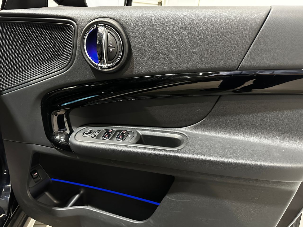 MINI CROSSOVER COOPER D ALL4
