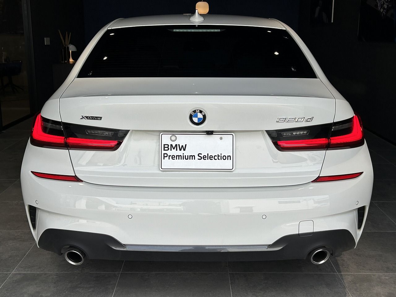 G20 320d xDrive RHD Saloon