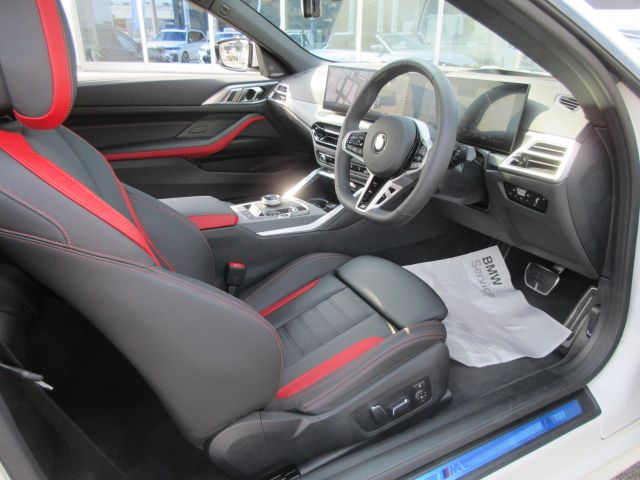 G** 4**i C********** B** 2**i RHD