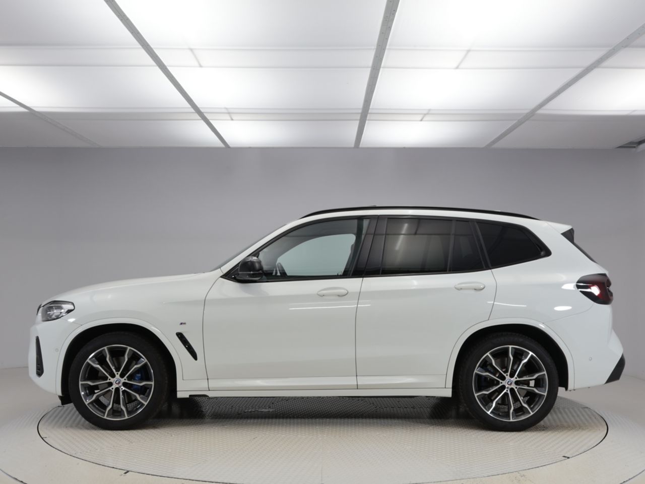 G01 X3 M40d RHD LCI ZA