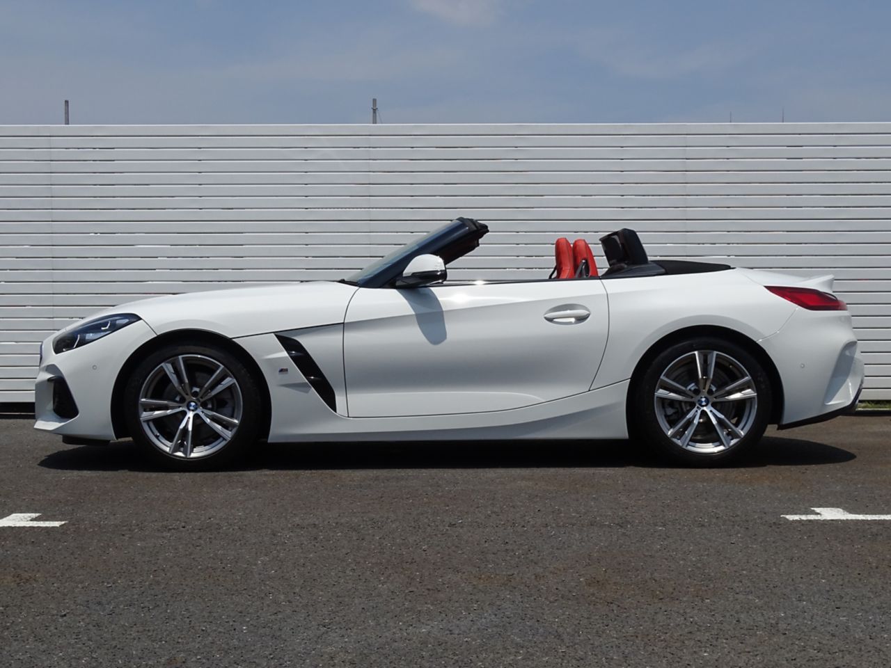 G29 z4 sDrive20i RHD