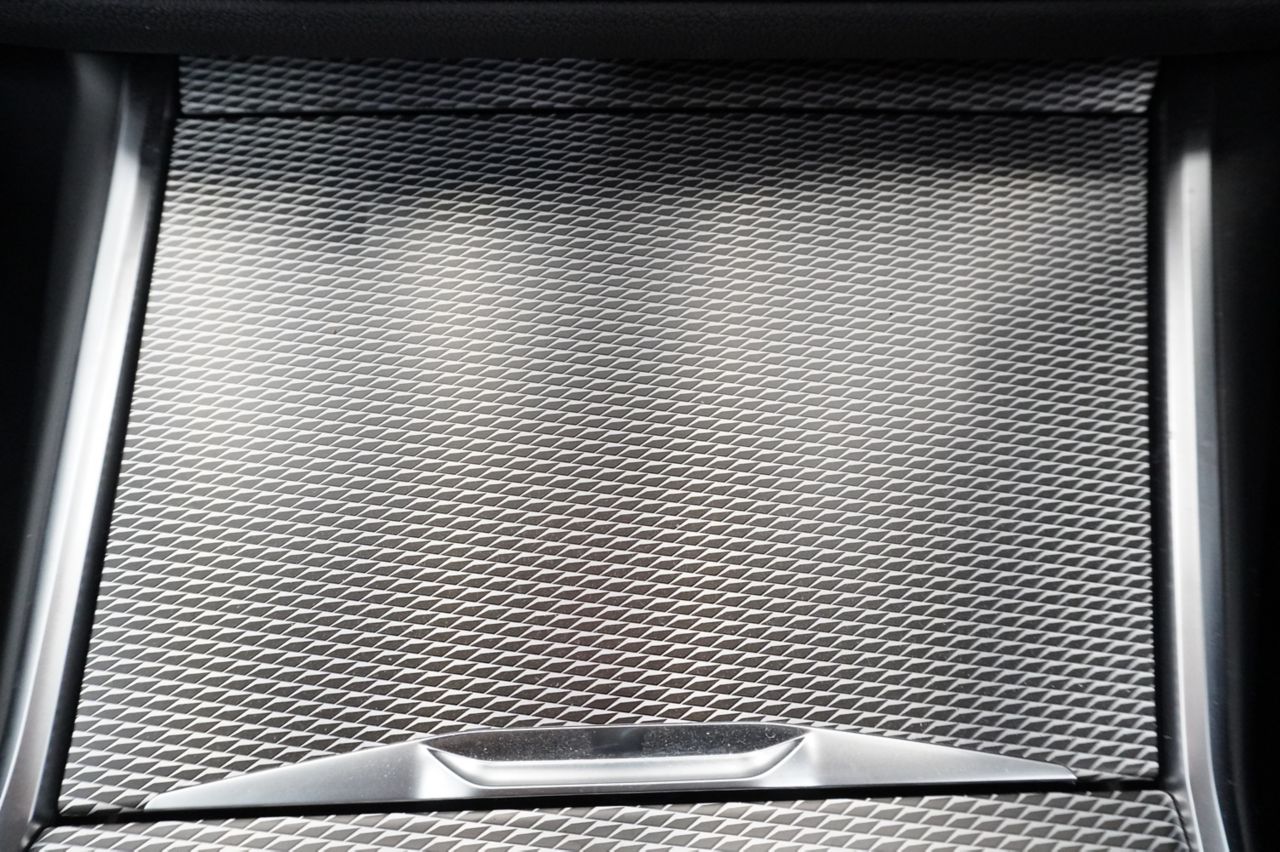 G20 330i Saloon RHD MX