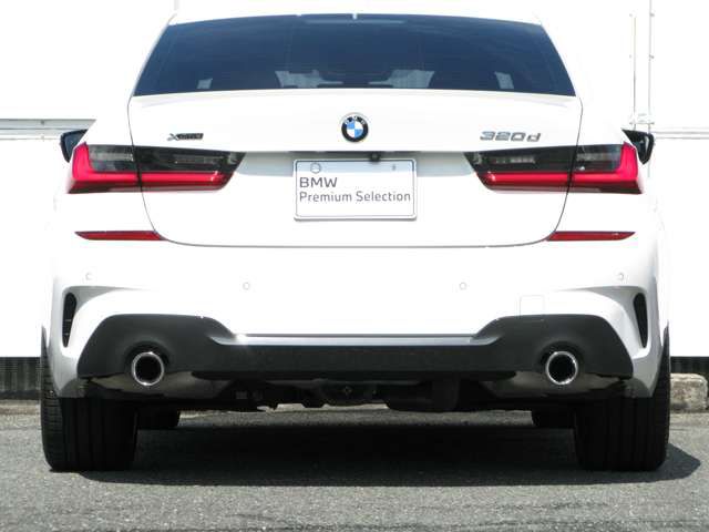 G20 320d xDrive RHD Saloon