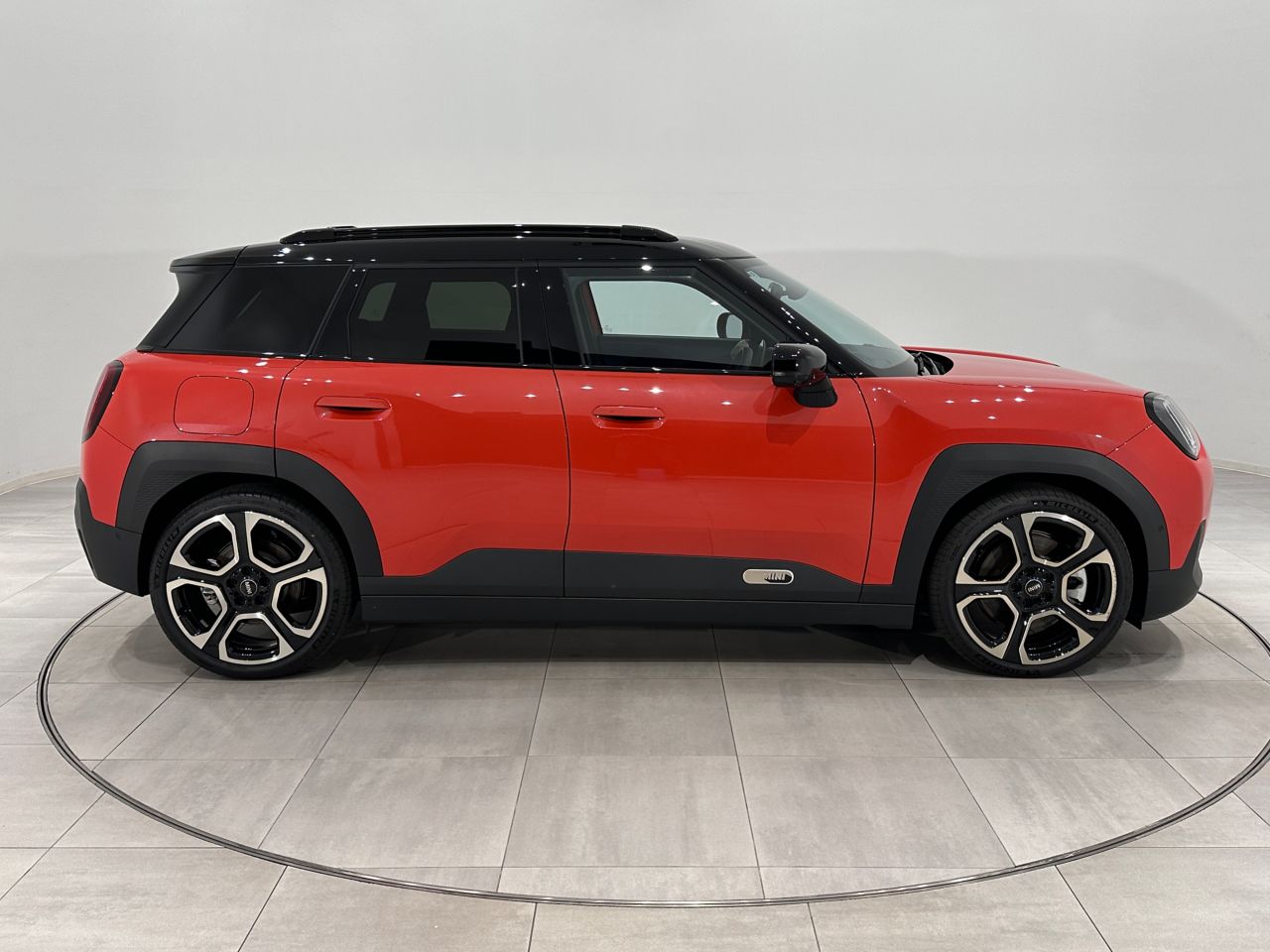 J05 MINI Aceman SE