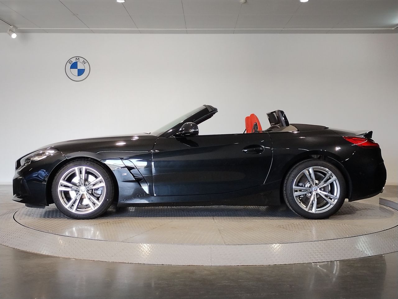 G29 z4 sDrive20i RHD