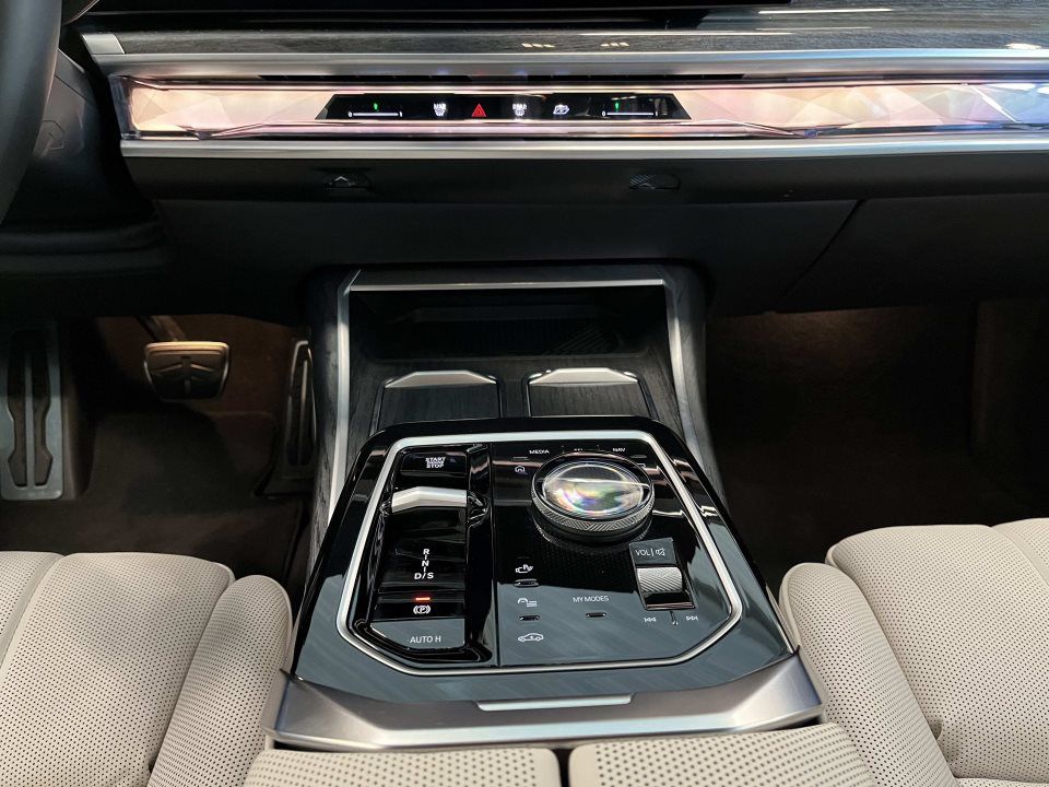 BMW 760
