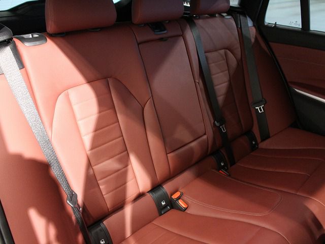 G21 M340i xDrive Touring LCI RHD