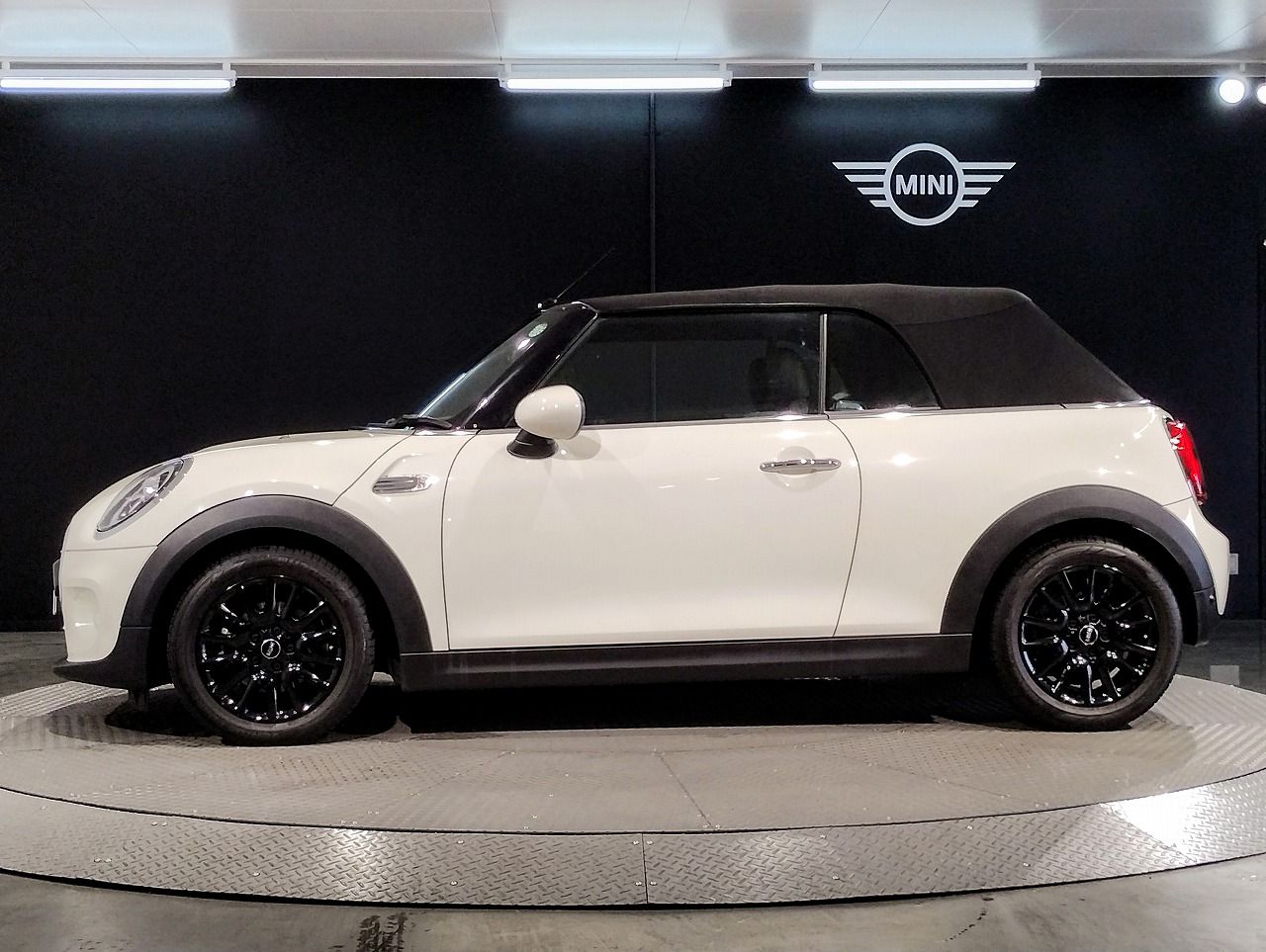 F57 MINI Cooper Convertible LCI