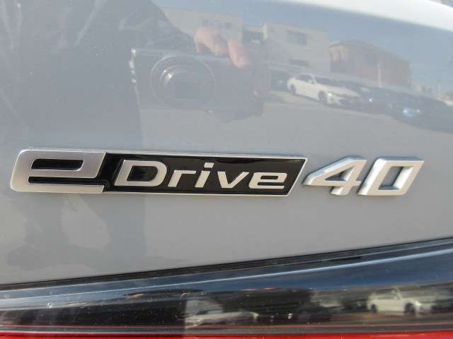 G26 i4 eDrive40 RHD