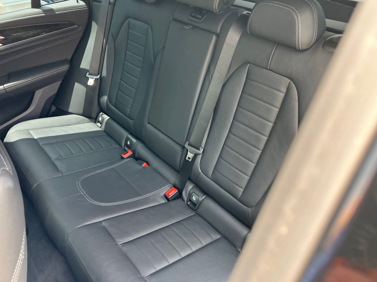 X3 M40d RHD