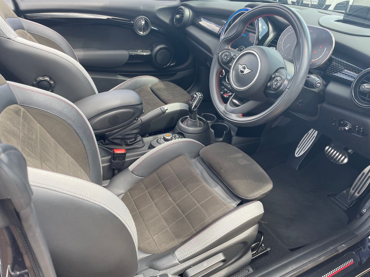 F57 MINI John Cooper Works Convertible LCI