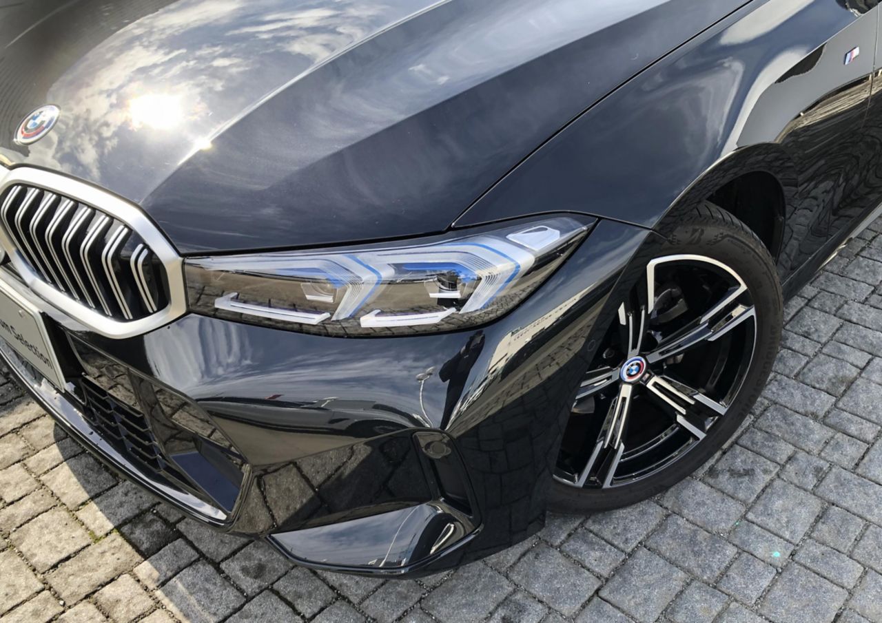 320d xDrive Berline RHD