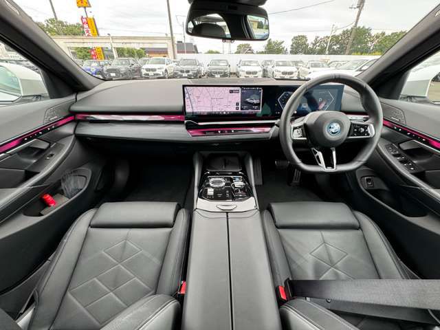 BMW i5 eDrive40 Sedan RHD