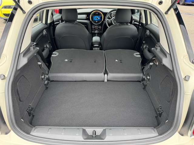 F55 COOPER D (AT)