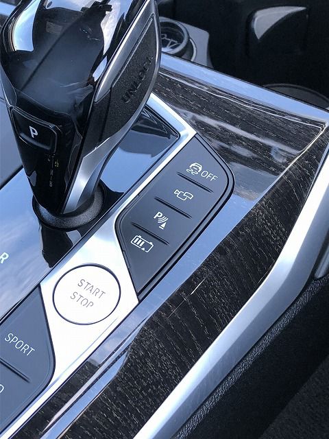 G20 330e Saloon RHD