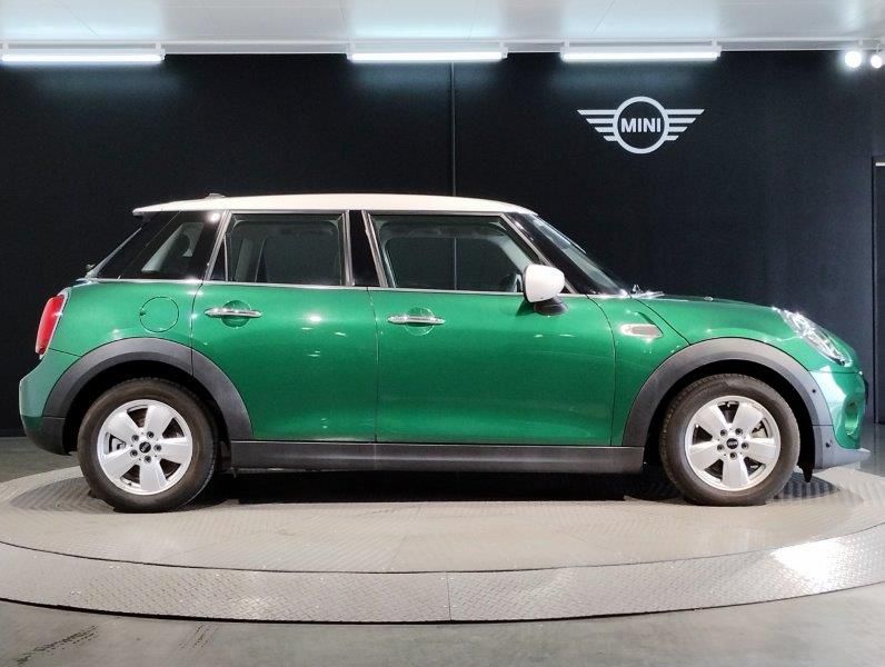 MINI F55 Cooper D 5dr Hatch LCI