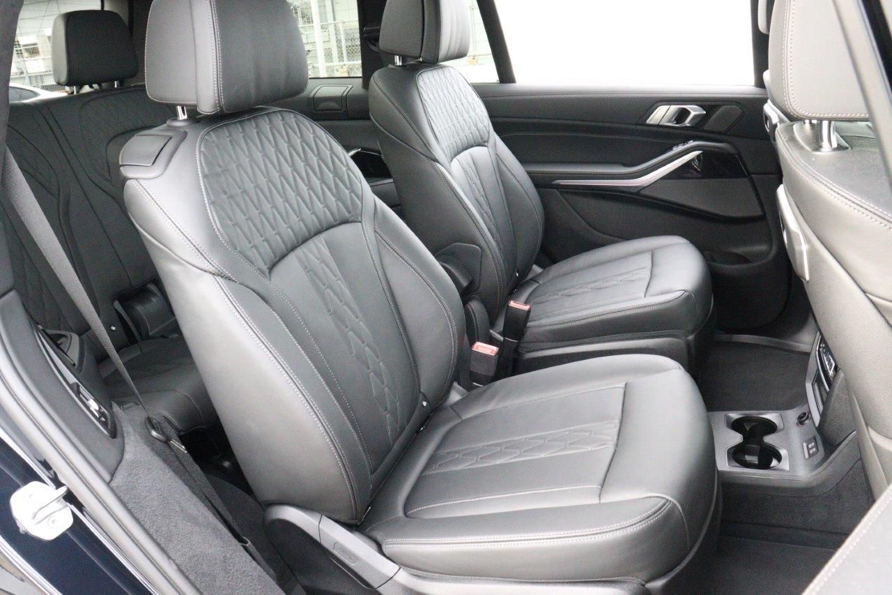 X7 xDrive40d RHD US