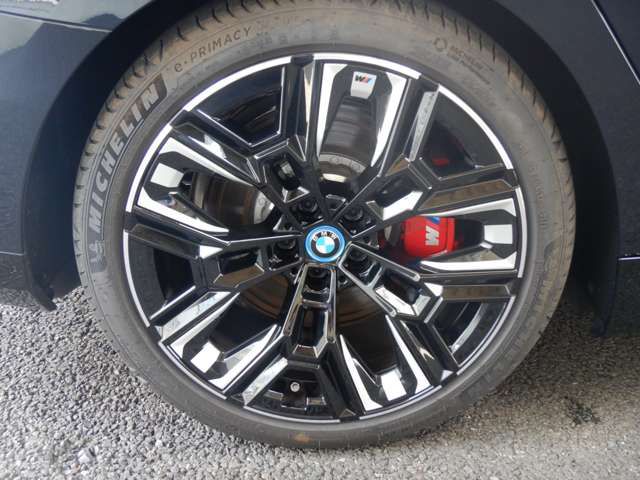 BMW i5 M60 xDrive Sedan RHD