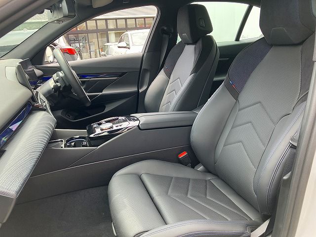520i Sedan RHD