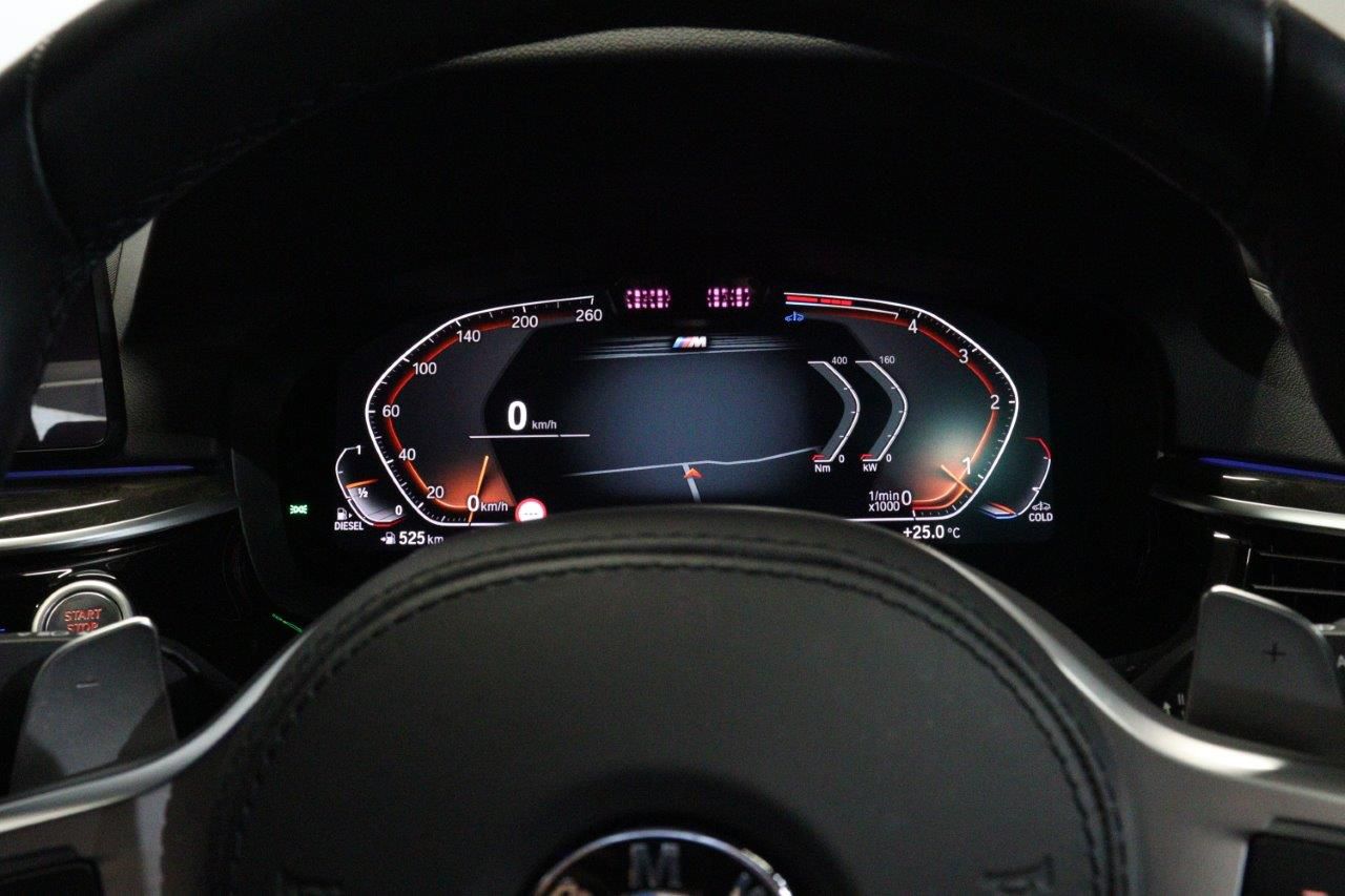 520d xDrive Sedan RHD