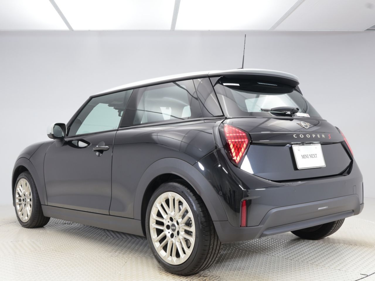 F66 MINI Cooper S 3Dr