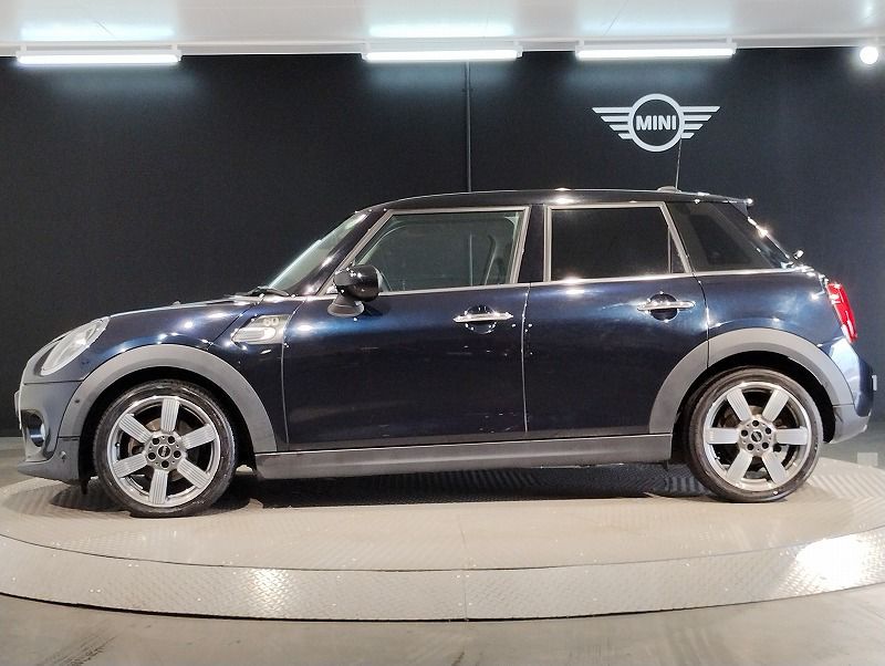 F55 MINI Cooper 5-Door Hatch LCI