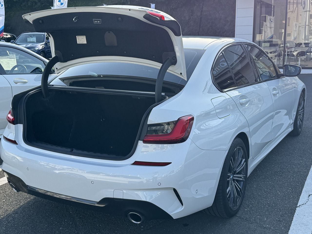G20 320d xDrive RHD Saloon