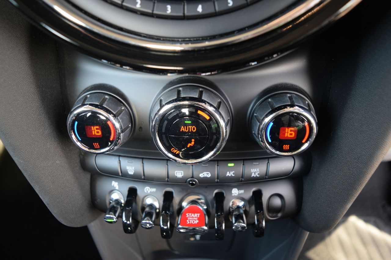 F56 COOPER D (AT)