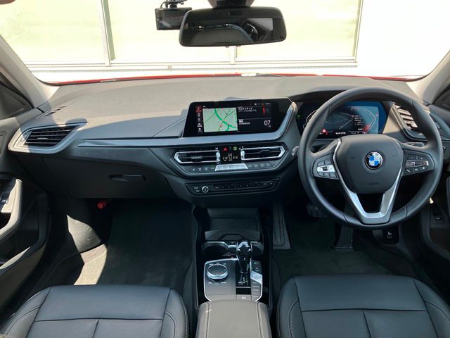 F40 118d Sports Hatch 5-door B47 2.0d