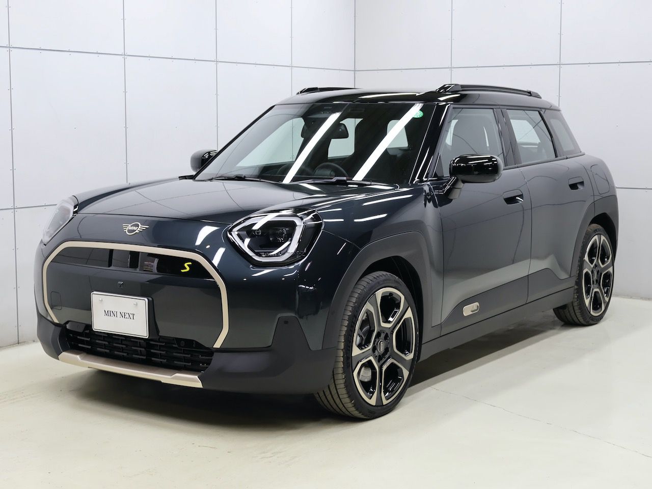J05 MINI Aceman SE