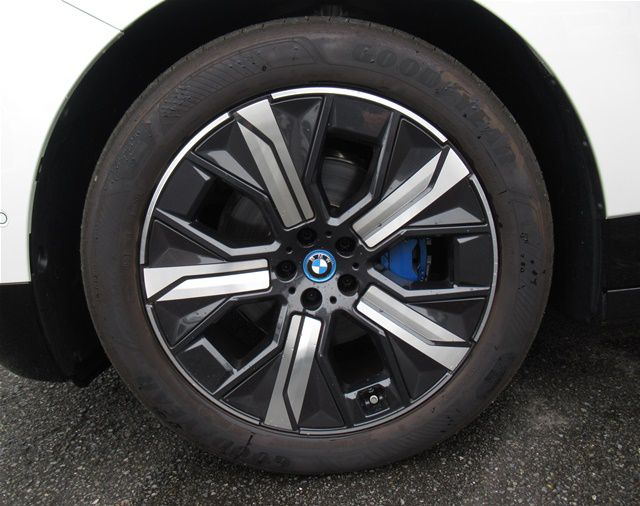 i20 iX xDrive50