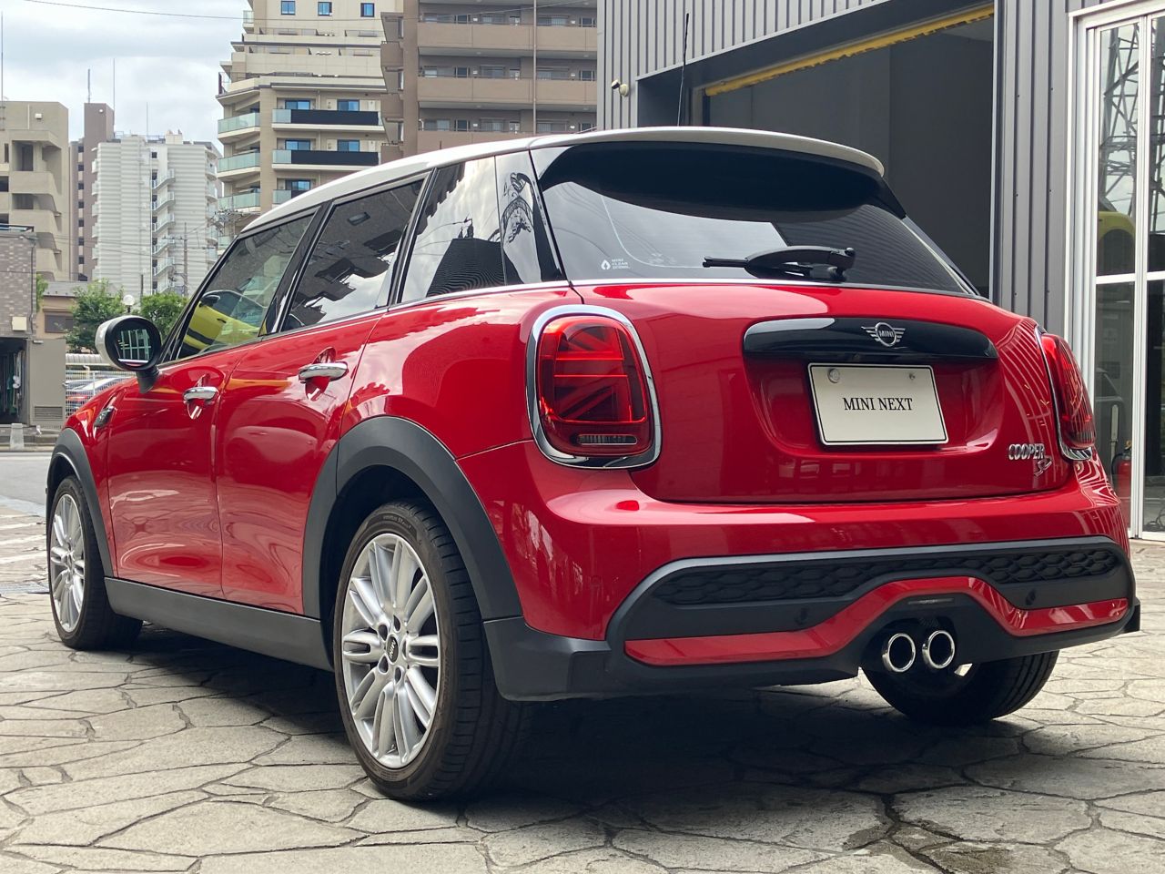 THE NEW MINI COOPER SD 5 DOOR.