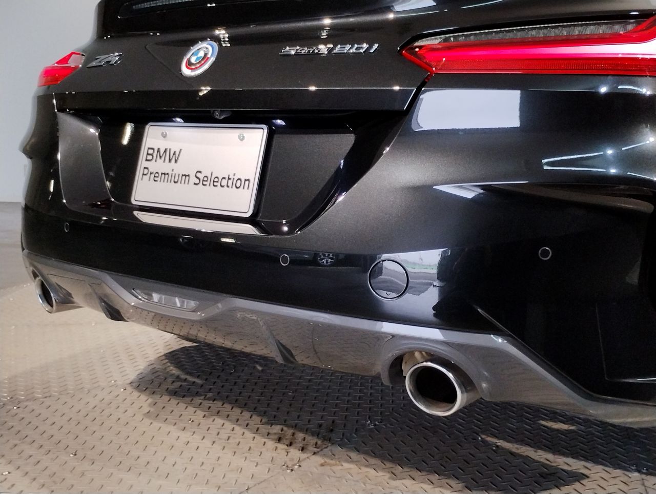 G29 z4 sDrive20i RHD