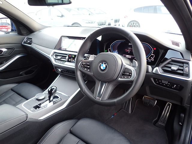 G20 330e Saloon RHD
